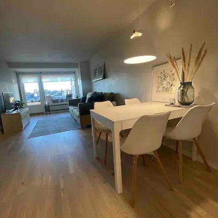 Moderne Med Terrasse & Gratis Parkering * Колбот