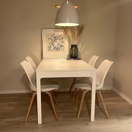 Moderne Med Terrasse & Gratis Parkering Kolbotn
