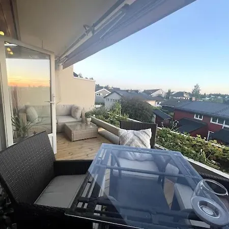 Apartment Moderne Med Terrasse & Gratis Parkering Kolbotn